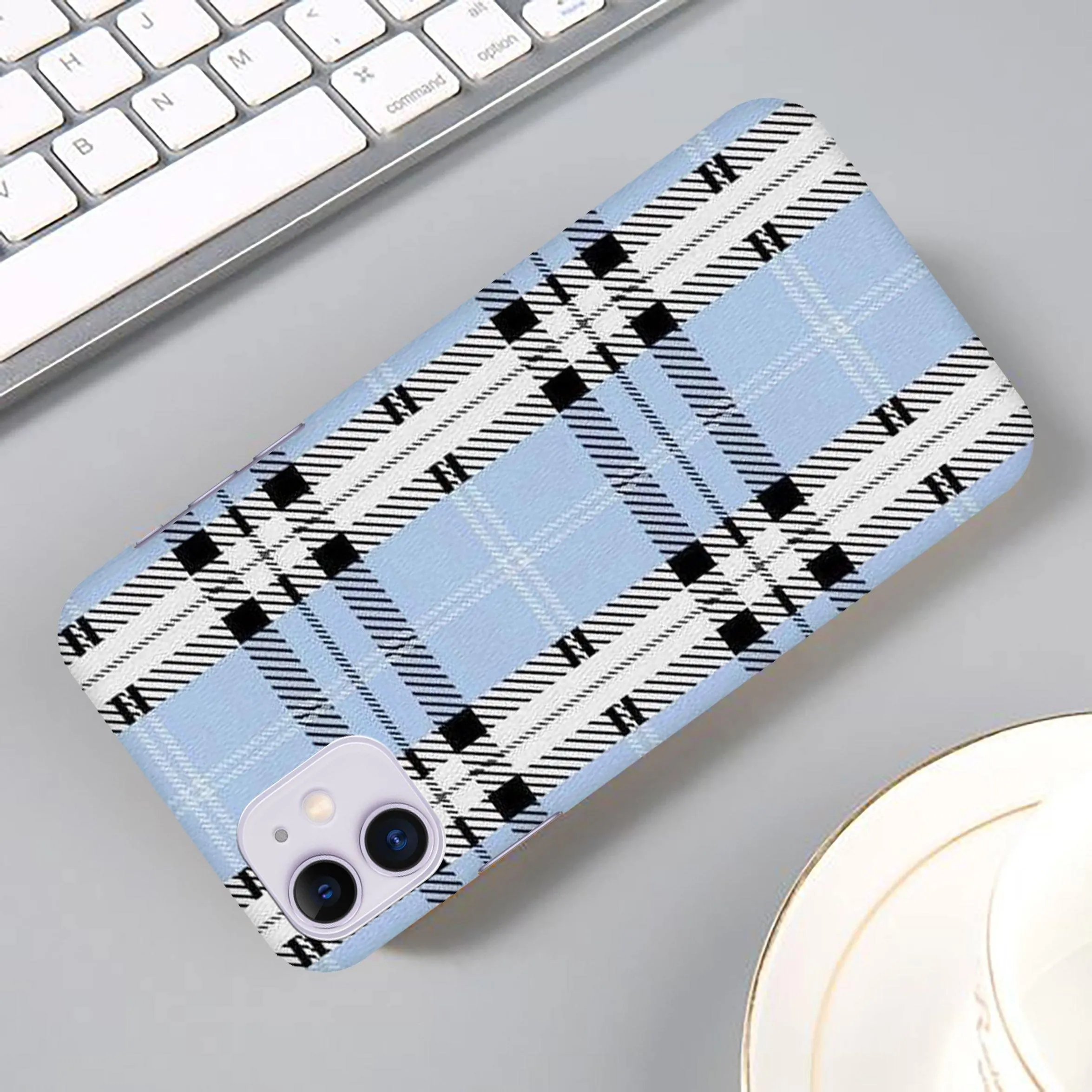 Cloth Pattern Slim Matte Phone Case Cover