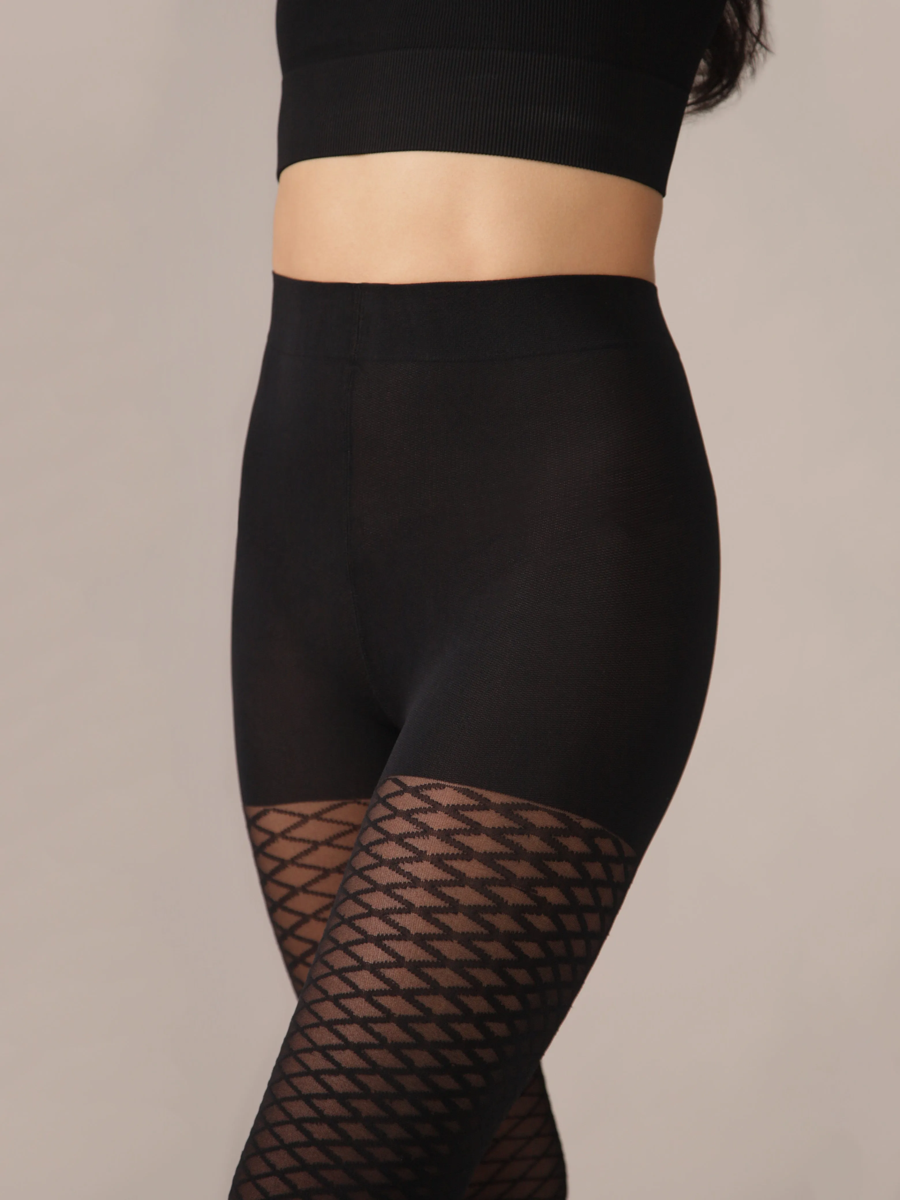 Mini Argyle Tights in Black