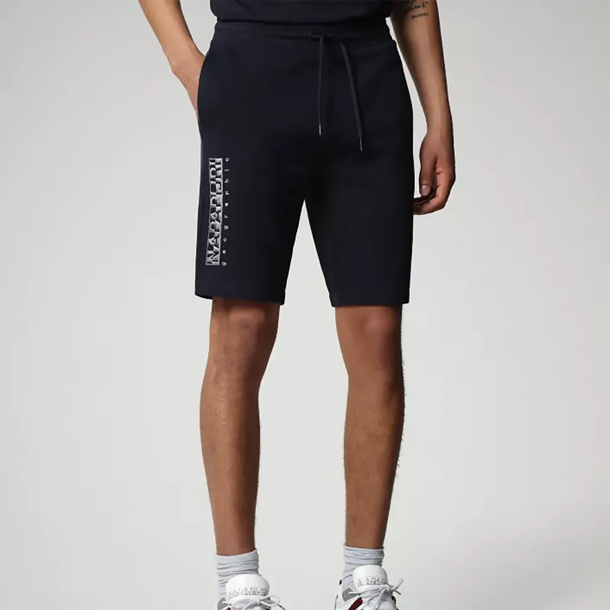 Napapijri - Nallar Sweat Shorts in Navy