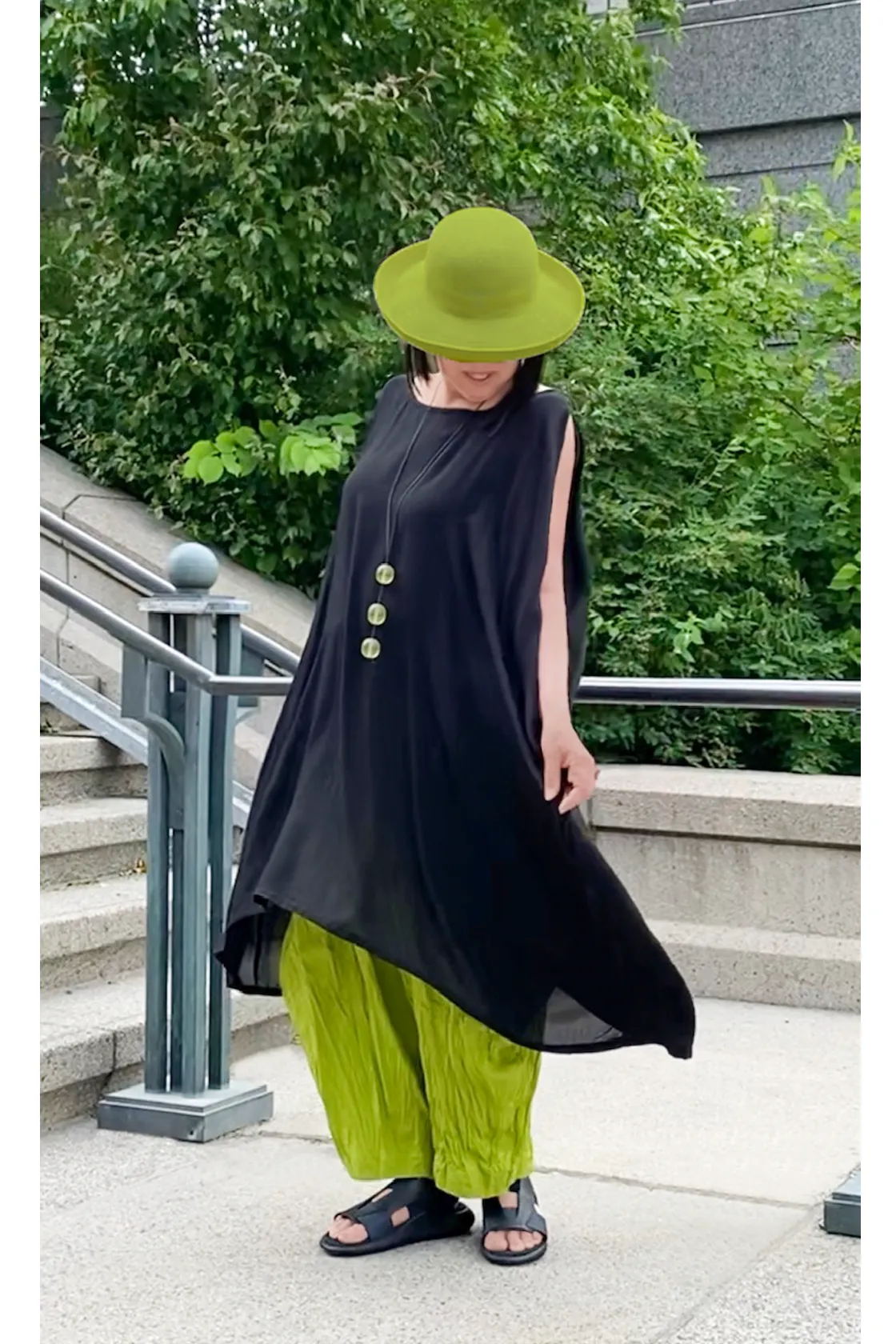 Raya Tunic in Black Delphi